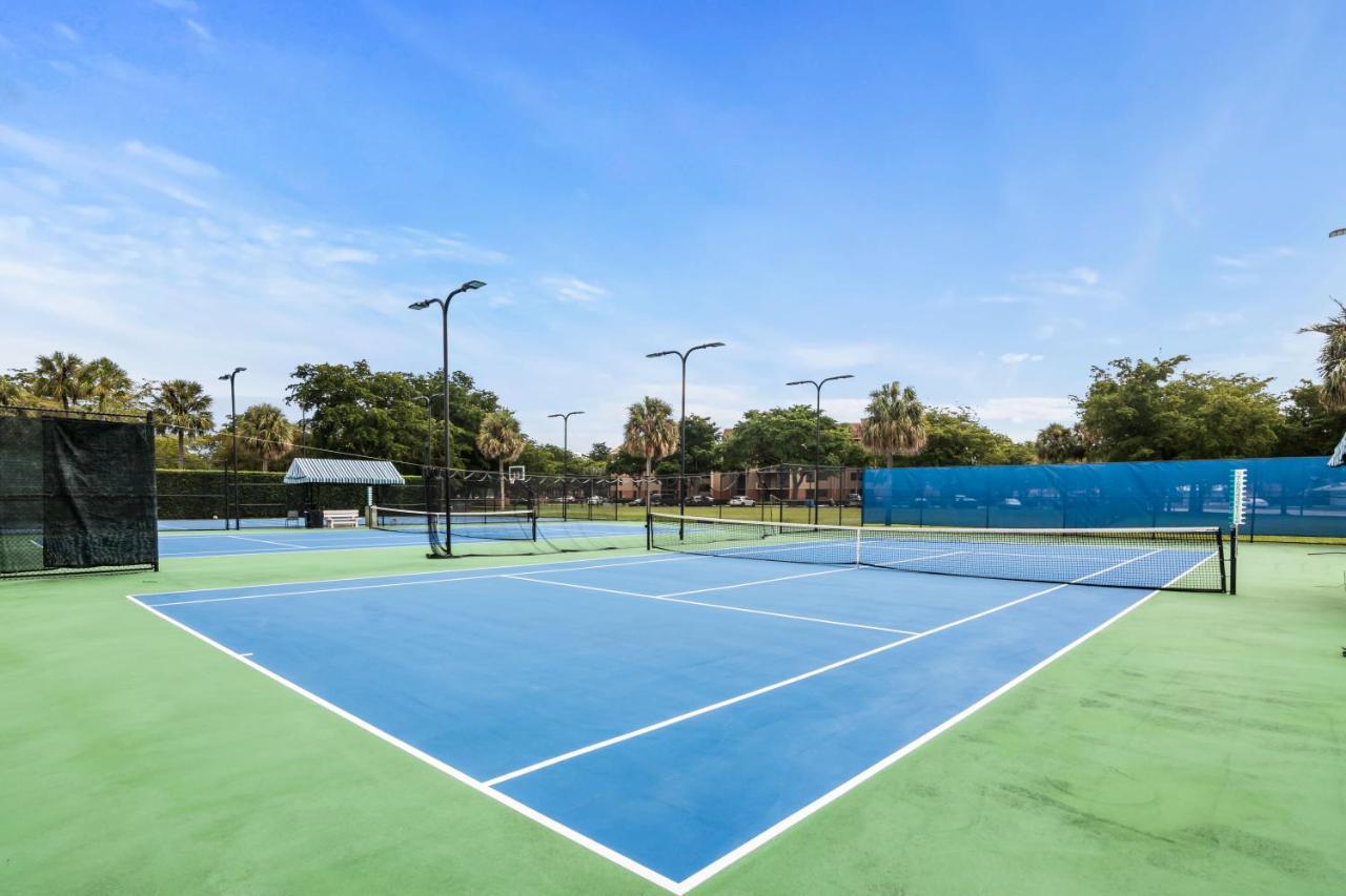 Miami Lakes Hotel Екстериор снимка