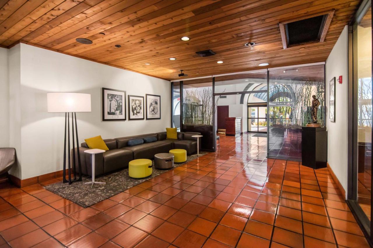 Miami Lakes Hotel Екстериор снимка