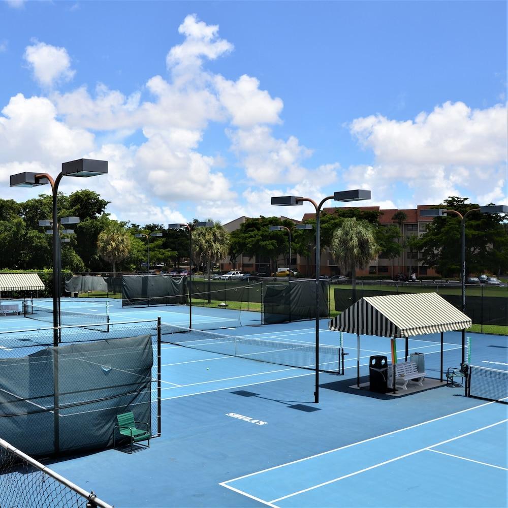 Miami Lakes Hotel Екстериор снимка